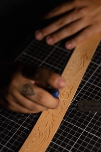 lavorazione cuoio artigianale - Donny Master Tannery